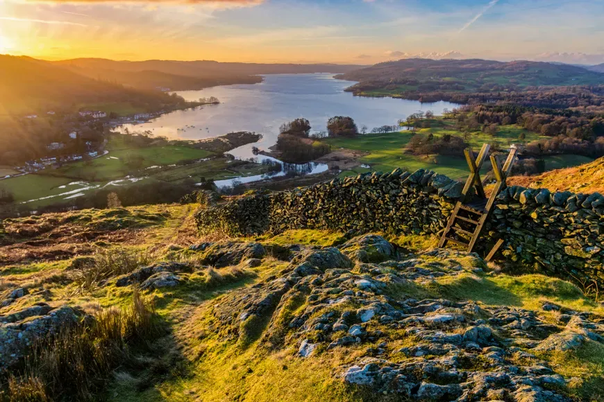 Lakes districts, italy and england
